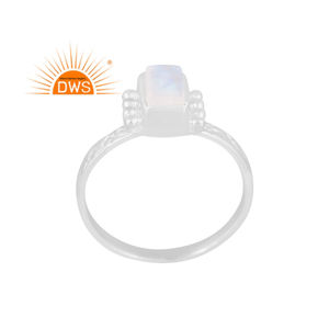 Meilleure bague empilable artisanale en argent sterling fin avec pierre de lune arc-en-ciel, fabricant de bijoux sur mesure - Product Image 1