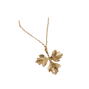 Colgante de latón hecho a mano de lujo personalizado diseño de hoja de latón colgante joyería accesorios de mujer diseñador único - Product Image 1