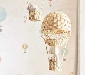 Ballon à air chaud en rotin à suspendre, mobile artisanal en osier naturel, décoration de chambre de bébé, fabriqué par VgreenArt au Vietnam - Product Image 1