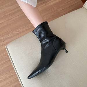 Bottines courtes à talon chat en cuir souple marron rétro pour femmes, confortables et faciles à porter, petit talon bas pour l'automne - Product Image 3