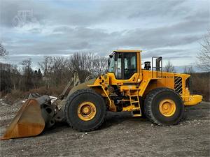 Volvo L220F <b>Used</b> <b>Loader</b> - Product Image 3