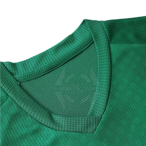 Ensemble d'uniformes de football personnalisés 100% Polyester coupe automatisée tissu léger respirant de haute qualité adapté aux équipes - Product Image 4