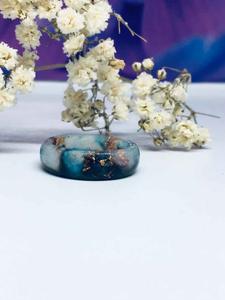 Anneaux en résine acrylique de forme ronde, fabriqués à la main, anneaux d'amour pour femmes, bijoux de fête, vente en gros au meilleur prix - Product Image 5