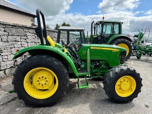 Tractores agrícolas Johhn Deere 5055E con bomba de engranajes de motor central y componentes de rodamiento Tipo de tractor de rueda - Product Image 6