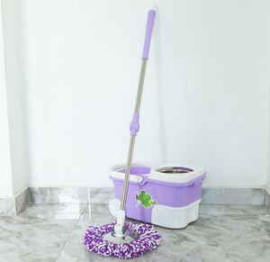 Serpillère rotative en microfibre 360° pour le nettoyage des sols, en plastique PP écologique, seau de 12 L, haute qualité, fournisseur vietnamien - Product Image 3