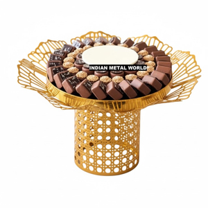 Plateau de service en aluminium finition or design moderne Support de luxe pour hôtel Restaurant Traiteur Affichage alimentaire Dessert En vente - Product Image 1