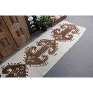 Alfombra Turca de 2.7x11.5 pies, Alfombra Vintage, Alfombra Floral Marrón y Blanca - Product Image 5