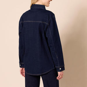 Veste en jean surdimensionnée pour femmes, design en jean, port régulier, élégante, classique, décontractée, tendance, polyvalente, boutonnée, effet usé - Product Image 2