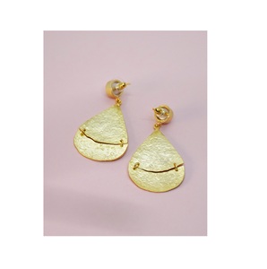 เครื่องประดับแฟชั่นสำหรับงานแต่งงานของผู้หญิงต่างหูทองเหลืองสีทองสุดอินเทรนด์รูปทรงเรขาคณิตต่างหูสำหรับงานแต่งงานของผู้หญิง - Product Image 5