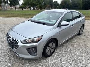 Hyundai Ioniq Hybrid SE 4 portes, modèle 2020, sans accident, occasion, à vendre - Product Image 5
