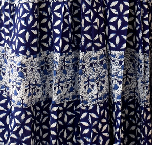 Robe longue élégante en coton indigo à rayures indigo tie-dye pour soirée - Product Image 3