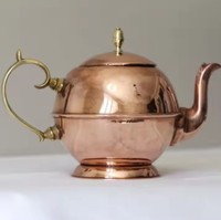 Théière à doublure ronde en laiton brillant de conception classique au prix de gros Fournisseurs de théière en laiton et fabricant d'Inde
