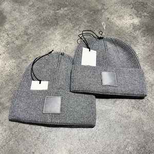 Gorro de invierno para hombre, gorro de punto cálido con puño doblado, gorro informal de moda para exteriores - Product Image 1