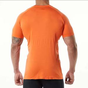 T-shirt à col rond en coton épais personnalisé OEM T-shirt d'été à tenue décontractée T-shirt pour hommes de couleur unie respirant style High Street - Product Image 5