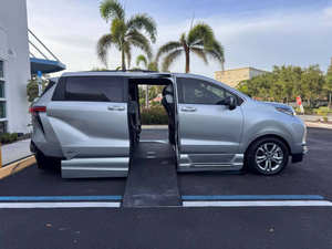 Toyota Sienna XSE 2023 USADA EN EXCELENTES CONDICIONES, 7 Pasajeros - Product Image 3