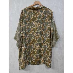 Kimono de seda floral transpirable de talla grande con cuello en V hasta la rodilla, hecho a mano en India, estampado, para otoño, ropa de dormir, chaqueta de descanso. - Product Image 4