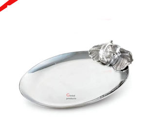 Plateau de service élégant en métal de forme ovale au design argenté avec visage d'éléphant pour la fête de mariage - Product Image 1