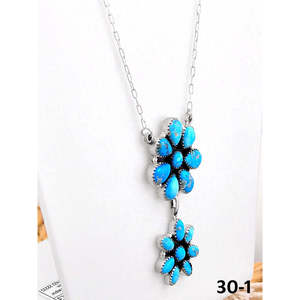 Collier artisanal en argent sterling et turquoise en forme de fleur, idéal pour les occasions spéciales - Product Image 3