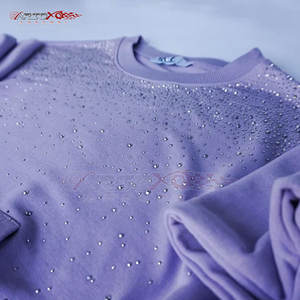 Sudadera ostentosa para mujer con acentos de diamantes de imitación y sudadera informal de estilo urbano con diamantes de imitación para mujer - Product Image 4