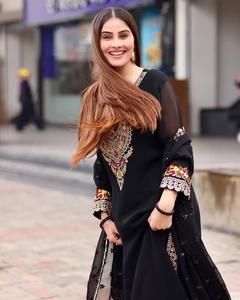 Ensemble haut-palazzo de qualité supérieure, haut en georgette lourd avec un palazzo magnifiquement brodé et un dupatta entièrement cousu - Product Image 1