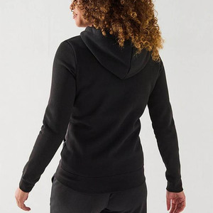 Sweat à capuche classique noir à fermeture éclair personnalisé de qualité supérieure pour femmes sweats à capuche vierges anti-rides et respirants de haute qualité pour femmes - Product Image 1