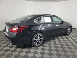 Nissan Altima 2.5 S-R 2017 - Product Image 3