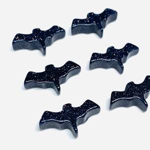 Amuleto de Piedra Natural Tallada a Mano con Forma de Murciélago de Piedra Solar Negra de 20x10 MM - Product Image 2