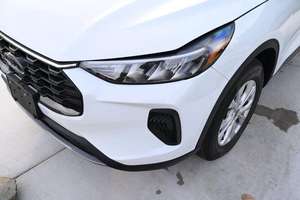 Escape Active 2023 Nuevo, Manual, Interior Oscuro, con Cámara Trasera y Baca Metálica en Venta - Product Image 4