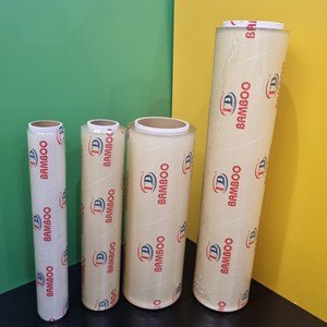 Envoltura de alimentos de grado alimenticio Película adhesiva elástica de PVC con caja de color Fabricante de cajas de corte Más vendidos - Product Image 5