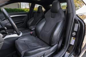 Audi S5 Coupé 2012 d'occasion, sans réserve, boîte manuelle 6 vitesses, moteur V8, pack Titanium, 77 400 milles - Product Image 5