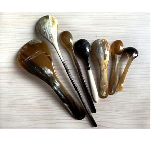 Servidores de ensalada Set 2 Servidores de ensalada de madera de mango Juego de 2 SERVIDORES DE ENSALADA DE MADERA JUEGO DE 2 HECHO A MANO ÚNICO KETCHENWAR - Product Image 2