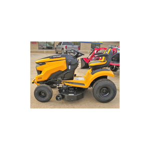 Tracteur à gazon Cub cadet XT2LX42, pont de 42 pouces, moteur puissant, idéal pour tondre les grands jardins et les pelouses résidentielles. - Product Image 4