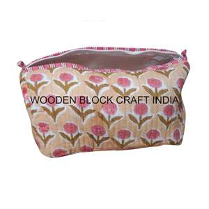 Bolsa de Cosméticos Portátil Ecológica con Cierre de Cremallera y Diseño de Borlas Estilo Bohemio en Tela de Algodón de la Marca WOODEN BLOCK CRAFT INDIA - Product Image 2