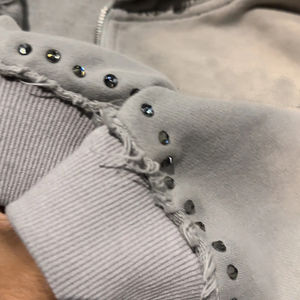 Sweat à capuche en molleton français personnalisé 2025 avec des patchs brodés délavés Streetwear des fabricants Motif imprimé uni - Product Image 5
