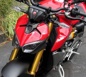 Motocicleta Streetfighter V4 S 2026 Nueva Certificada, 890cc, con 3 Años de Garantía y Lista para Exportar - Product Image 6