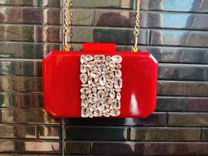 Bolso de mano de resina hecho a mano de primera calidad para bodas y fiestas de lujo a un precio competitivo. Bolso de mano de resina contemporáneo. - Product Image 2