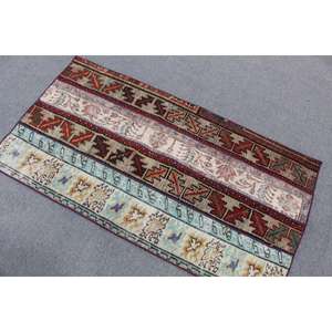 Alfombra Pequeña Vintage de 2.8x5.1 pies, Alfombra de Lana Turca con Estampado Animal Rojo - Product Image 3