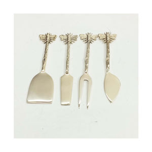 Juego de Cubiertos de tamaño y diseño personalizados, juego de queso de material de latón con mango de abeja de color dorado de calidad superior al precio mínimo - Product Image 1