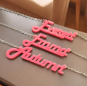 Collana personalizzata con nome personalizzato in acrilico retrò divertente <span class=keywords><strong>targhetta</strong></span> per bambini per regali fatti a mano la sua amica sorella - Product Image 3