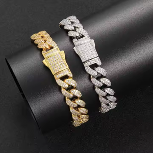 Collar de Cadena Cubana Brillante con Diamantes de Moissanita, Joyería Diseñada para Declaraciones de Moda Urbana Audaces - Product Image 2