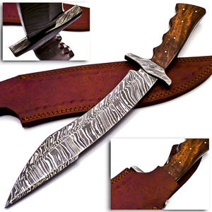 มีดล่าสัตว์ทำด้วยมือเหล็กดามัสกัสพร้อมด้ามไม้และกระเป๋าหนังฟรีสำหรับล่าสัตว์และตั้งแคมป์สั่งซื้อขั้นต่ำ10ชิ้น - Product Image 1
