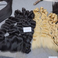 Fermeture combinée, frontal - trame, cheveux humains vierges à 100%, cuticules alignées, aspect naturel, couleur foncée à claire