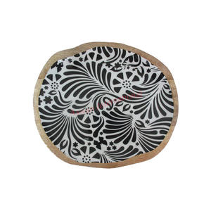 Plateau de service en bois décoratif traditionnel personnalisable Vaisselle écologique de qualité supérieure Vaisselle de service rectangulaire - Product Image 3