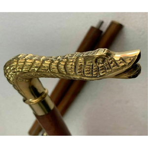 AYAANS CREATIONS mantiene su hilo libre de enredos y limpio mientras agrega elegancia a su espacio de trabajo - Product Image 1