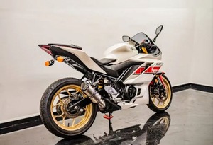 VENTA CON DESCUENTO - Motocicletas Deportivas YZF-R3 Edición 60 Aniversario del Campeonato Mundial de GP en Venta - Product Image 4