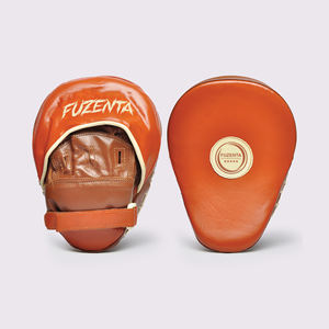 แผ่นซ้อมมวยหนังคุณภาพสูง รับทำโลโก้ตามสั่ง MOQ ต่ำ ผู้ผลิตใหม่ แผ่นซ้อมมวยสำหรับฝึกซ้อมการต่อสู้ - Product Image 1