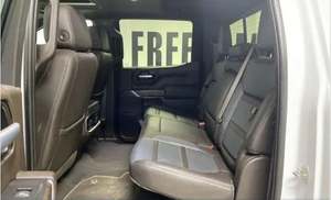 Pneus 2021 GMC Sierra 1500 Denali avec conduite à gauche en cuir R17 d'occasion - Product Image 5