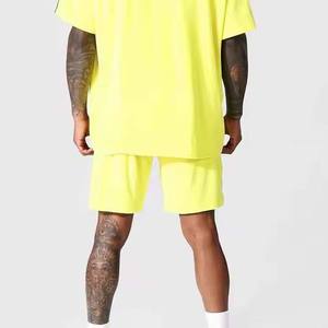 Conjunto de camiseta y pantalones cortos para hombre, chándal orgánico de gran tamaño de alta calidad de algodón 100% con cuello redondo y hombros caídos para hombre - Product Image 2