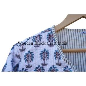 Chaqueta Kantha Reversible de Invierno, Hecha a Mano, 100% Algodón, Clásica, Acolchada, Ecológica, para Mujer, con un Elegante y Moderno Diseño - Product Image 5