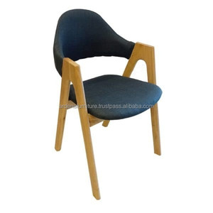 Juego de mesa de comedor minimalista moderno con cuatro cómodas sillas de madera patas de hierro para centro comercial al aire libre restaurantes hoteles - Product Image 3